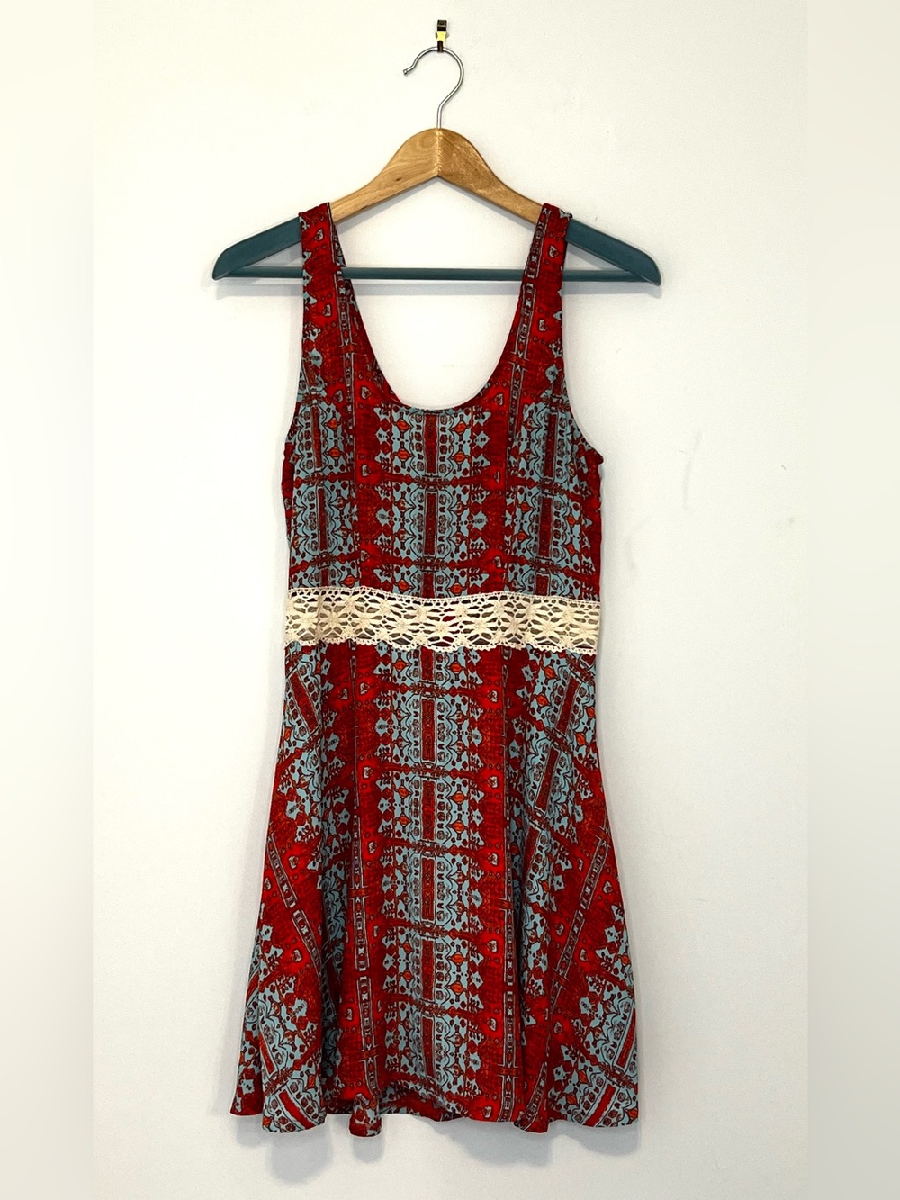 Design Lab Hudson Bay Boho Midi Dress Sleeveless Embroidered Waist Size S